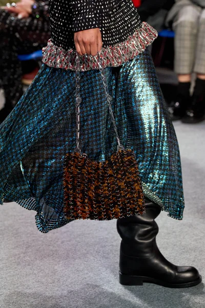 Look 93